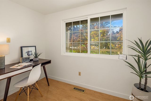 15126 NE 67th Place, Redmond, WA 98052