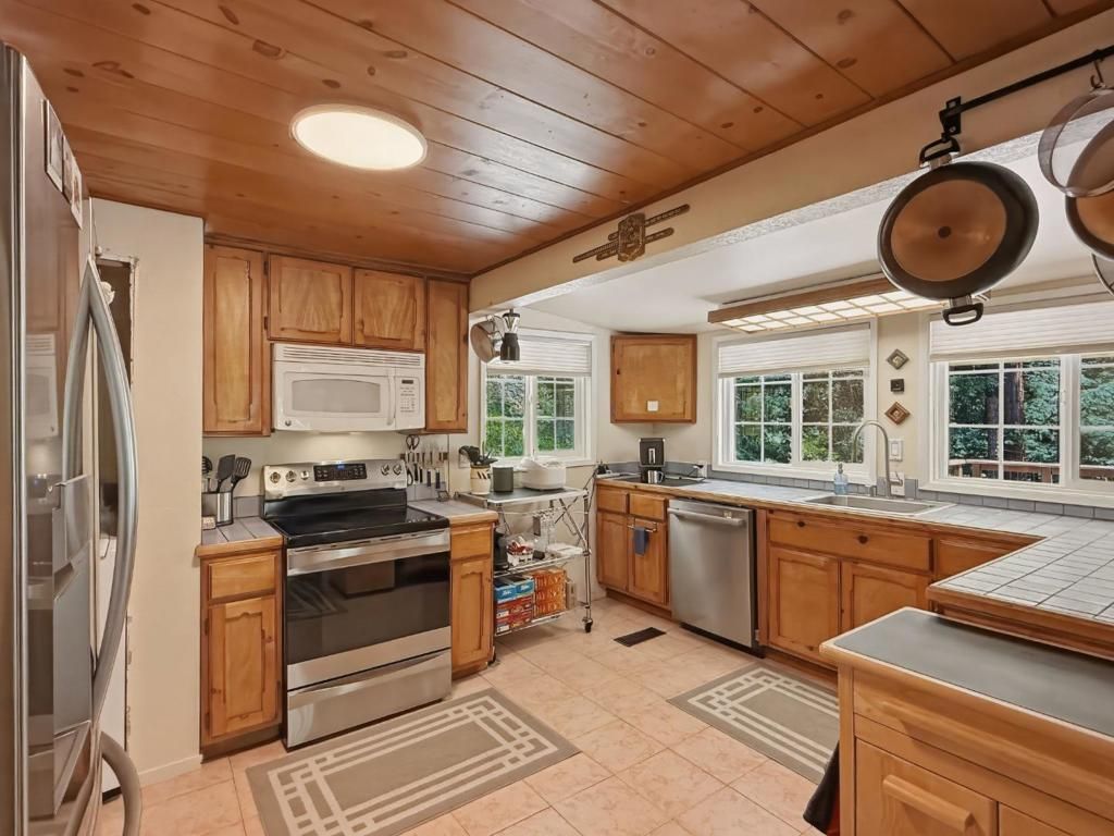 Image 7 of property listing at 115 Sylvan Avenue, Boulder Creek, CA 95006