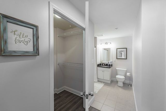 10 Seaport Dr 2213, Quincy, MA 02171