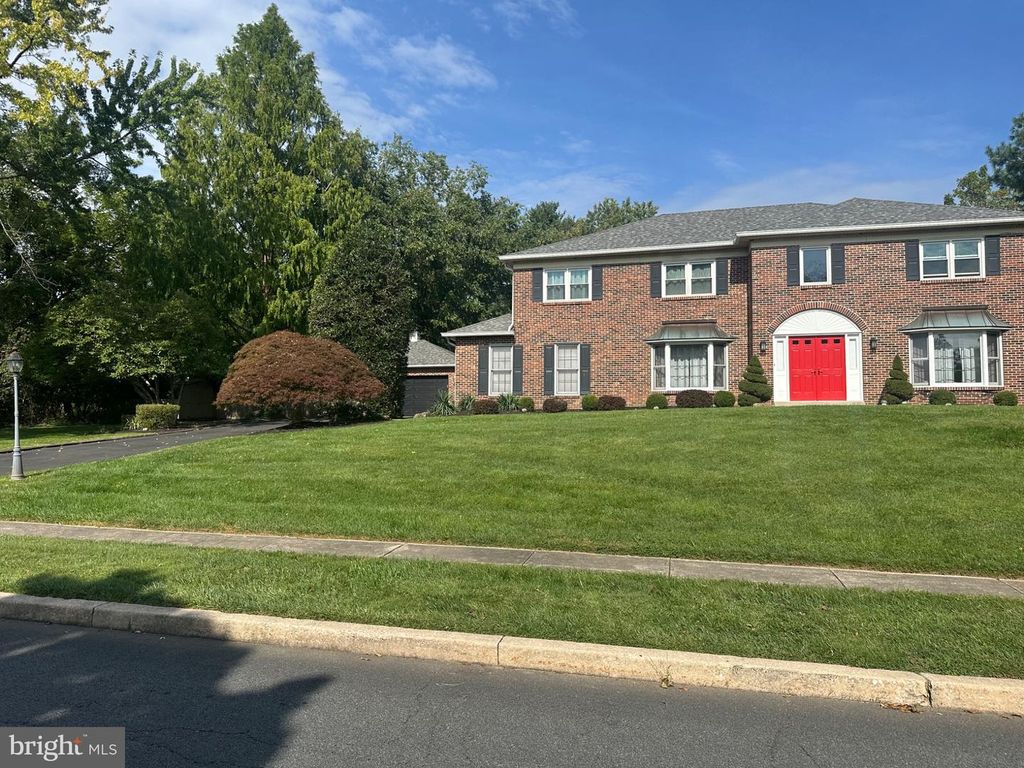 685 WYNDRISE DR, BLUE BELL, PA 19422 — photo 2