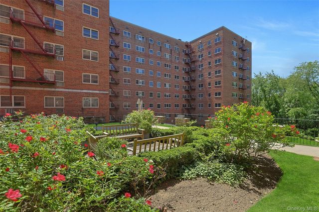 68 E Hartsdale Avenue 4J, Hartsdale, NY 10530