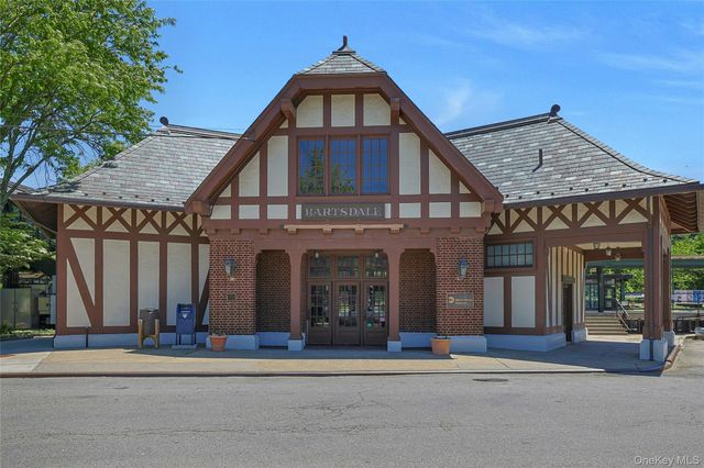 68 E Hartsdale Avenue 4J, Hartsdale, NY 10530