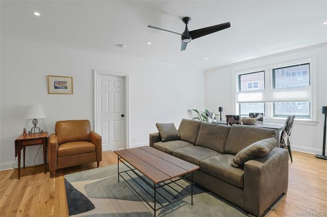 68 E Hartsdale Avenue 4J, Hartsdale, NY 10530