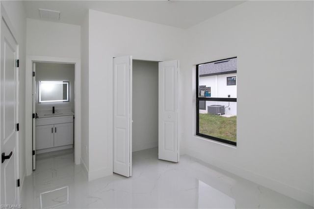 945 Commodore ST, Lehigh Acres, FL 33974