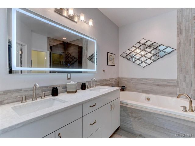 9823 Firestone Cir, Lone Tree, CO 80124