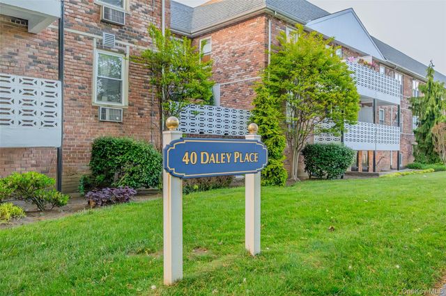 40 Daley Place 104, Lynbrook, NY 11563