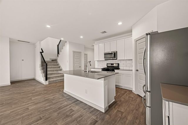 6903 Green Embers Lane, Richmond, TX 77469