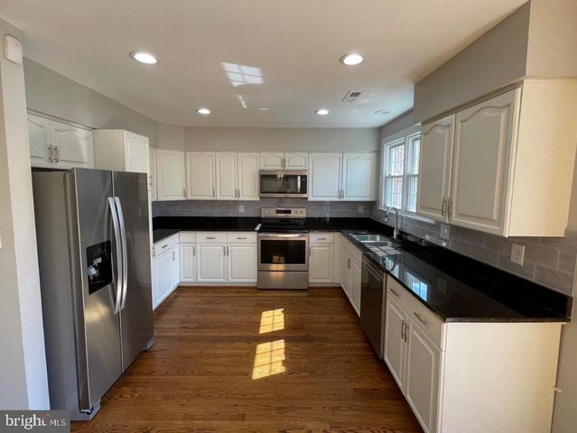 6259 TRACI JOYCE LN, Alexandria, VA 22310