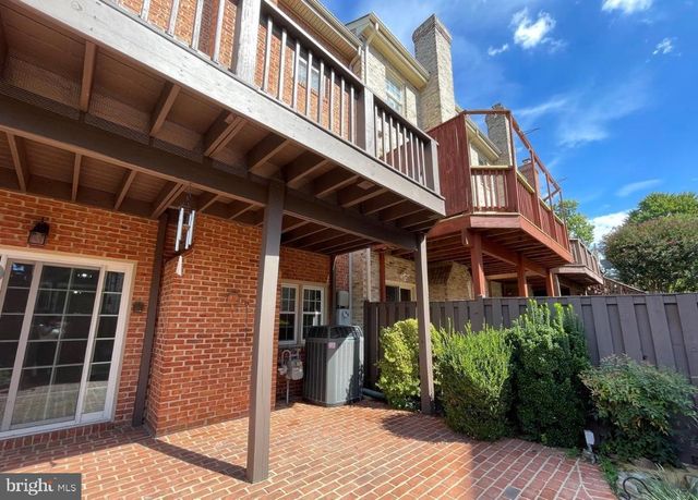 6259 TRACI JOYCE LN, Alexandria, VA 22310