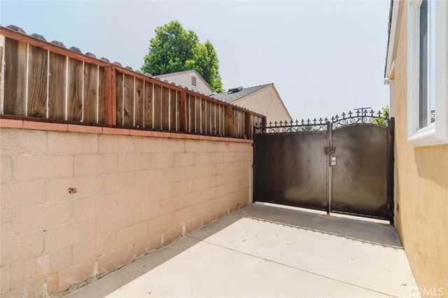9863 Houghton Avenue, Santa Fe Springs, CA 90670