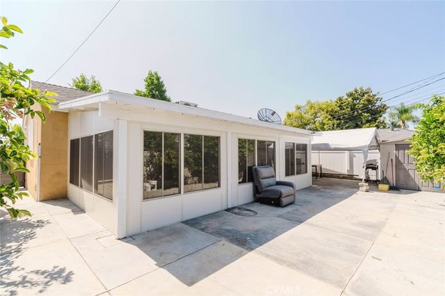 9863 Houghton Avenue, Santa Fe Springs, CA 90670