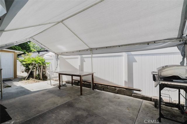 9863 Houghton Avenue, Santa Fe Springs, CA 90670