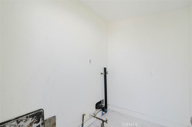 9863 Houghton Avenue, Santa Fe Springs, CA 90670