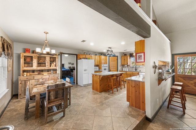 26371 Dull Knife, San Antonio, TX 78255