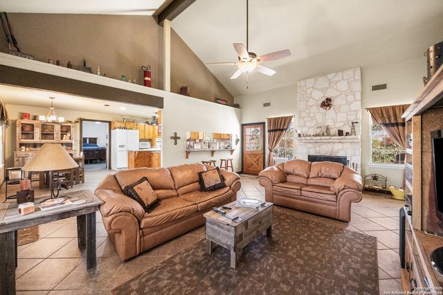 26371 Dull Knife, San Antonio, TX 78255