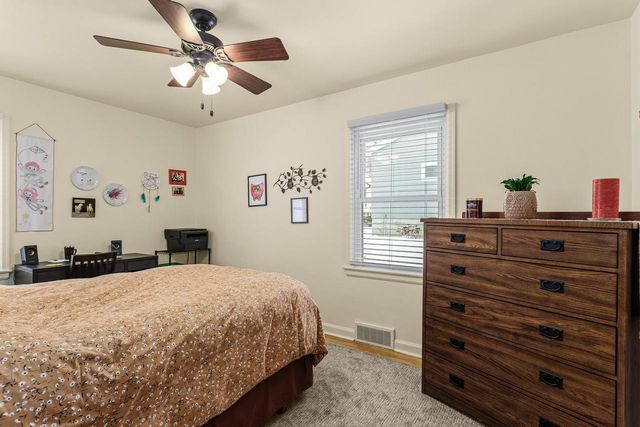 911 Harvey AVENUE, Watertown, WI 53094