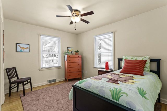 911 Harvey AVENUE, Watertown, WI 53094