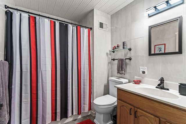 911 Harvey AVENUE, Watertown, WI 53094