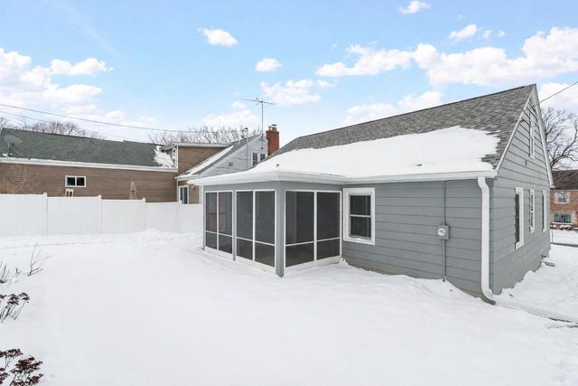 911 Harvey AVENUE, Watertown, WI 53094