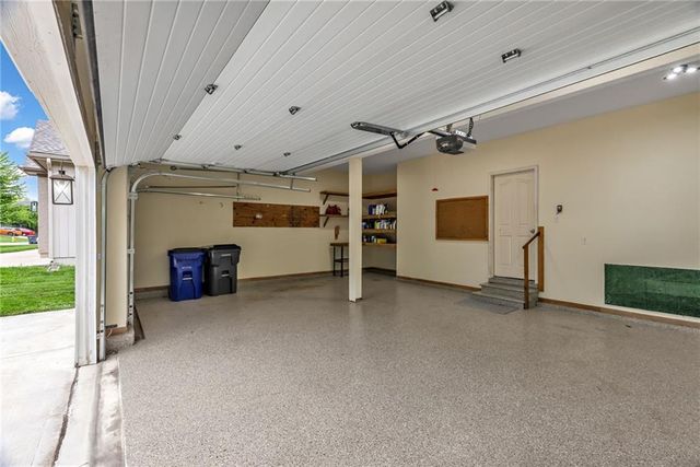 1640 N Hunter Drive, Olathe, KS 66061