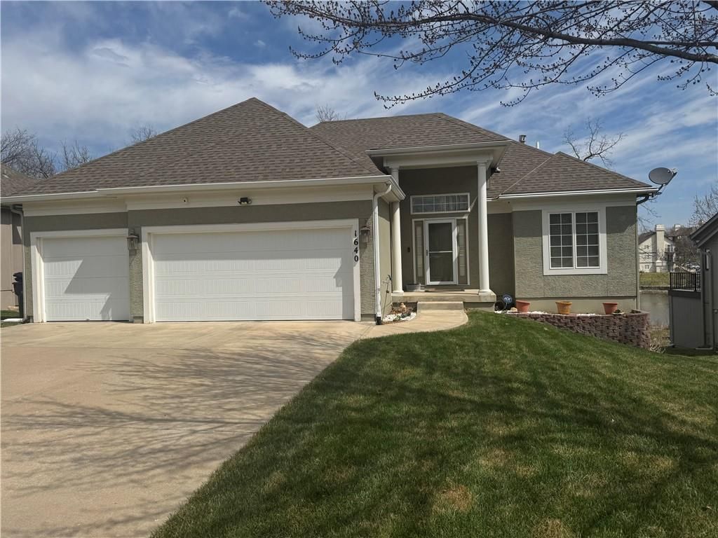 1640 N Hunter Drive, Olathe, KS 66061