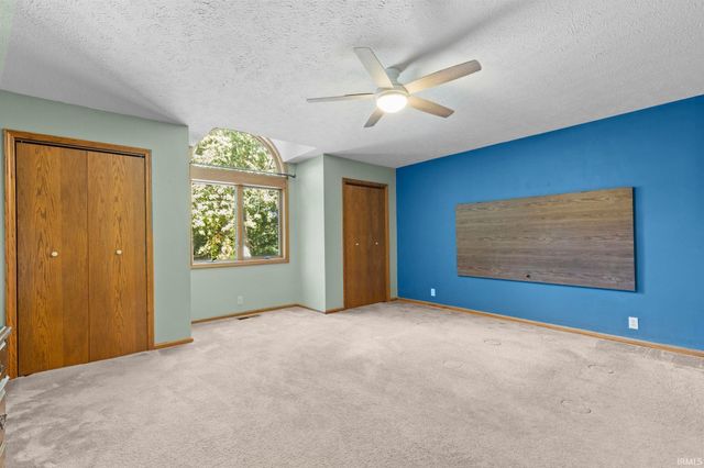 21908 Shirley Drive, Goshen, IN 46526