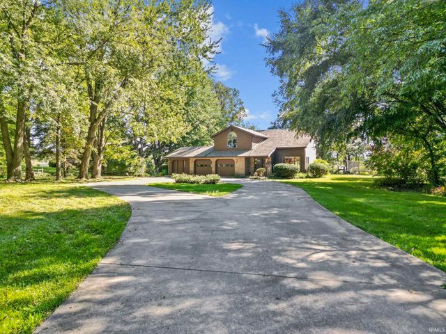 21908 Shirley Drive, Goshen, IN 46526