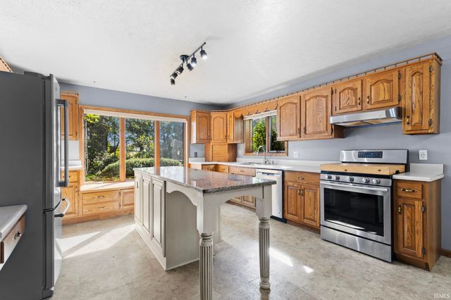 21908 Shirley Drive, Goshen, IN 46526