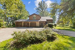 21908 Shirley Drive, Goshen, IN 46526