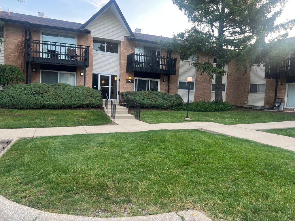 7A Kingery Quarter Drive 101, Willowbrook, IL 60527