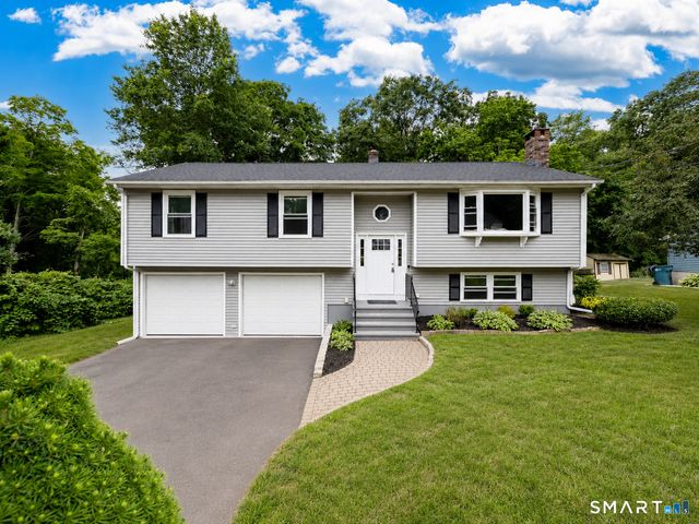185 Tanglewood Drive, Hamden, CT 06518
