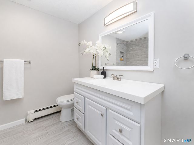 185 Tanglewood Drive, Hamden, CT 06518