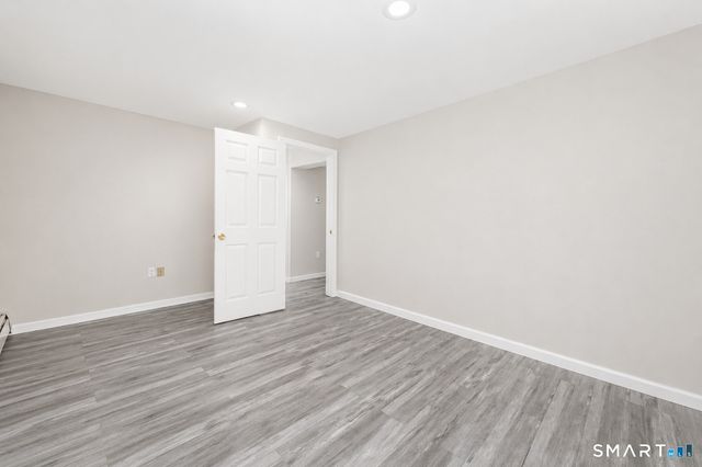 185 Tanglewood Drive, Hamden, CT 06518