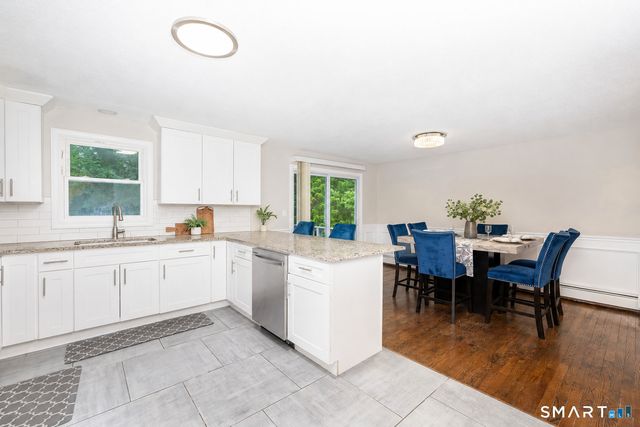 185 Tanglewood Drive, Hamden, CT 06518