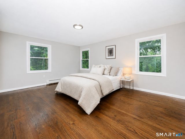 185 Tanglewood Drive, Hamden, CT 06518