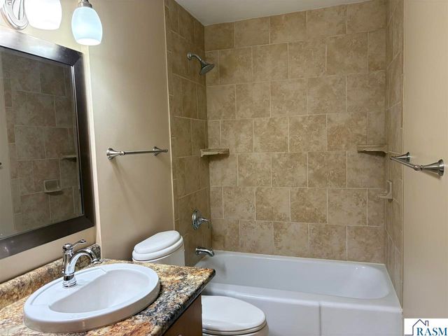 510 W 10th Street, Mankato, MN 56001