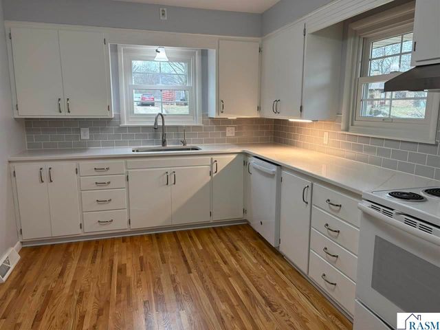 510 W 10th Street, Mankato, MN 56001