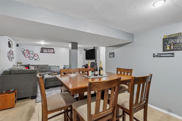 2600 E 40th Street, Des Moines, IA 50317