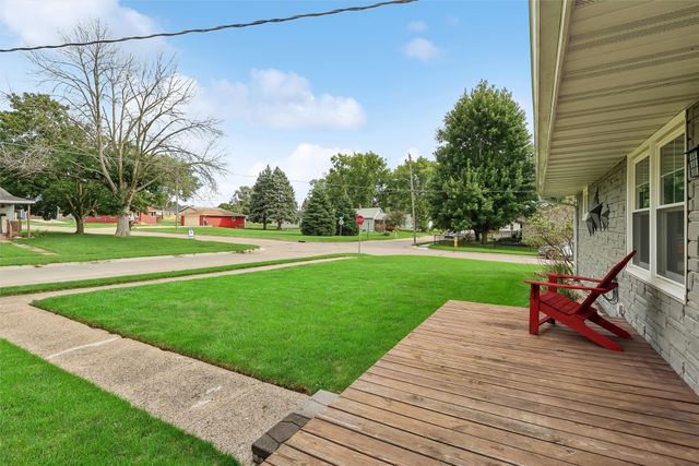 2600 E 40th Street, Des Moines, IA 50317