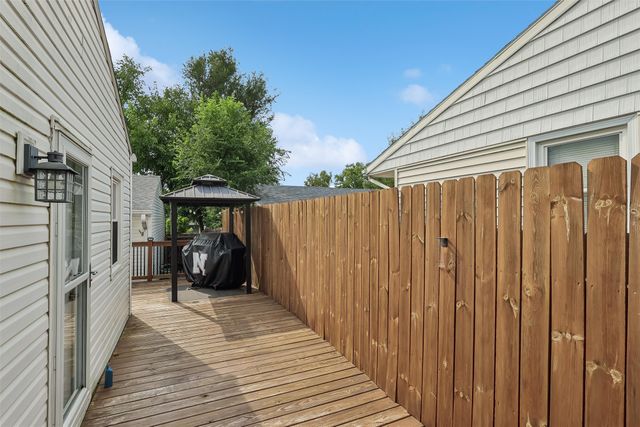 2600 E 40th Street, Des Moines, IA 50317