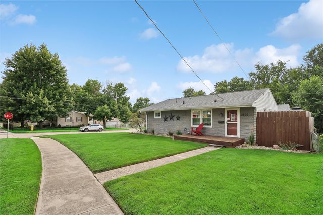 2600 E 40th Street, Des Moines, IA 50317
