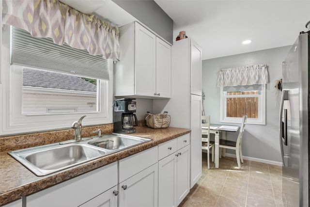 2600 E 40th Street, Des Moines, IA 50317