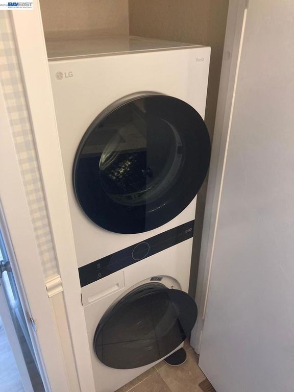 Image 17 of property listing at 25129 25129 copa del oro 147, Hayward, CA 94545