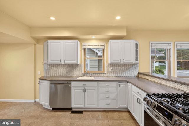 109 JEFFERSON AVE, Stratford, NJ 08084