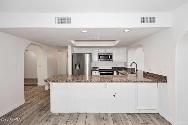 1037 E ACOMA Drive, Phoenix, AZ 85022