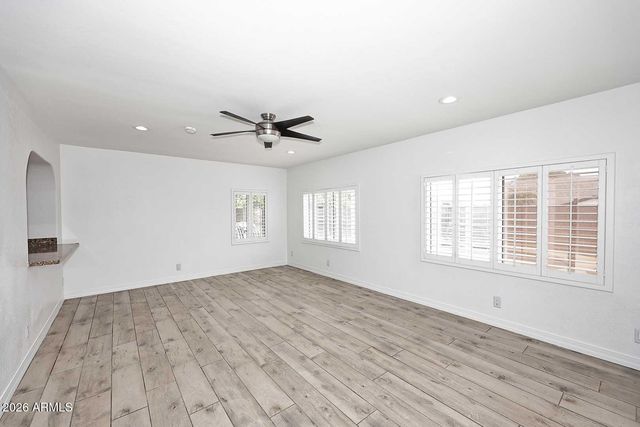 1037 E ACOMA Drive, Phoenix, AZ 85022