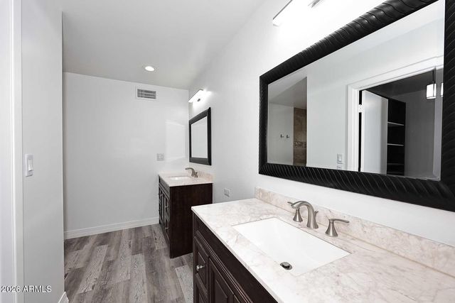 1037 E ACOMA Drive, Phoenix, AZ 85022