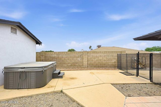 1037 E ACOMA Drive, Phoenix, AZ 85022