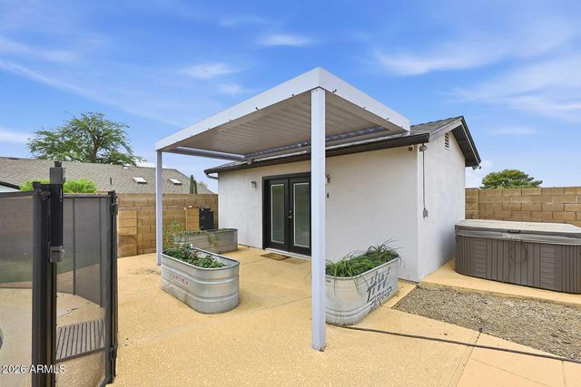 1037 E ACOMA Drive, Phoenix, AZ 85022