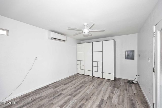 1037 E ACOMA Drive, Phoenix, AZ 85022